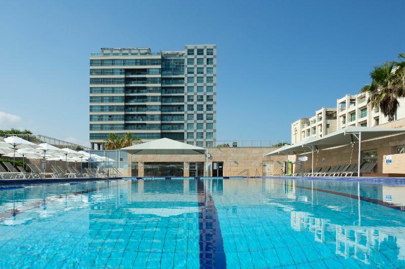 Aparthotel Okeanos On The Beach Herzliya Exterior photo