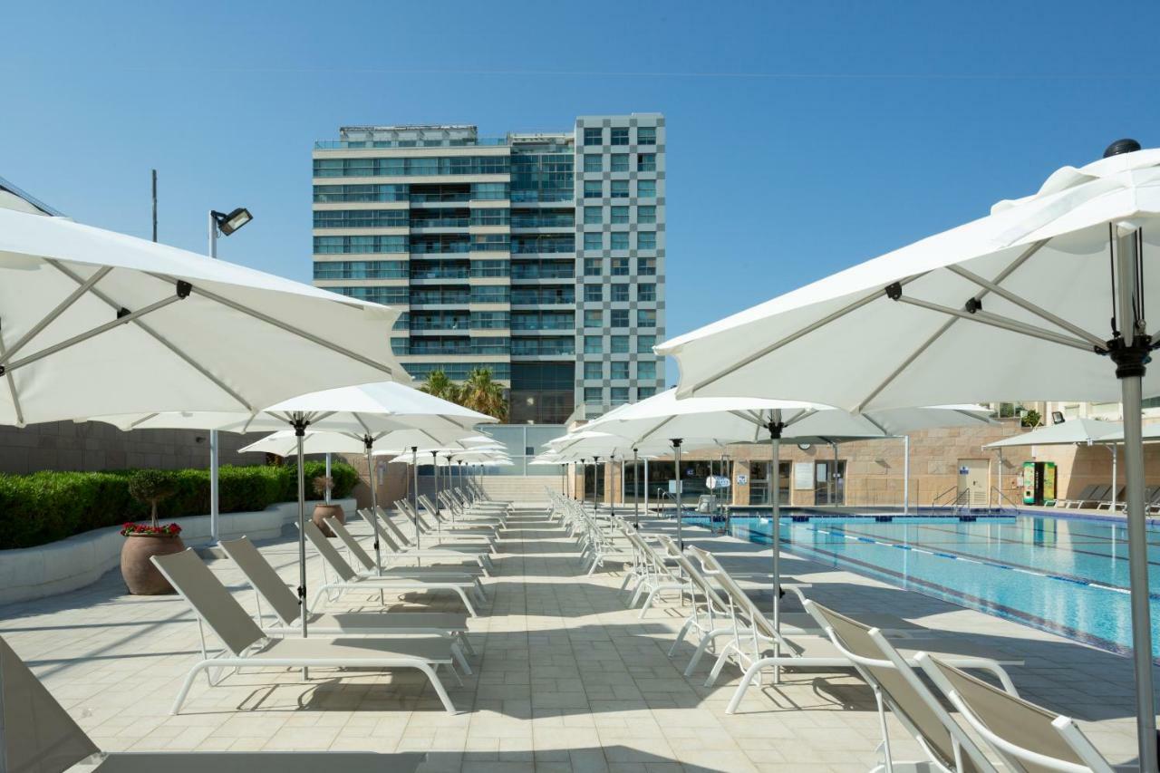 Aparthotel Okeanos On The Beach Herzliya Exterior photo