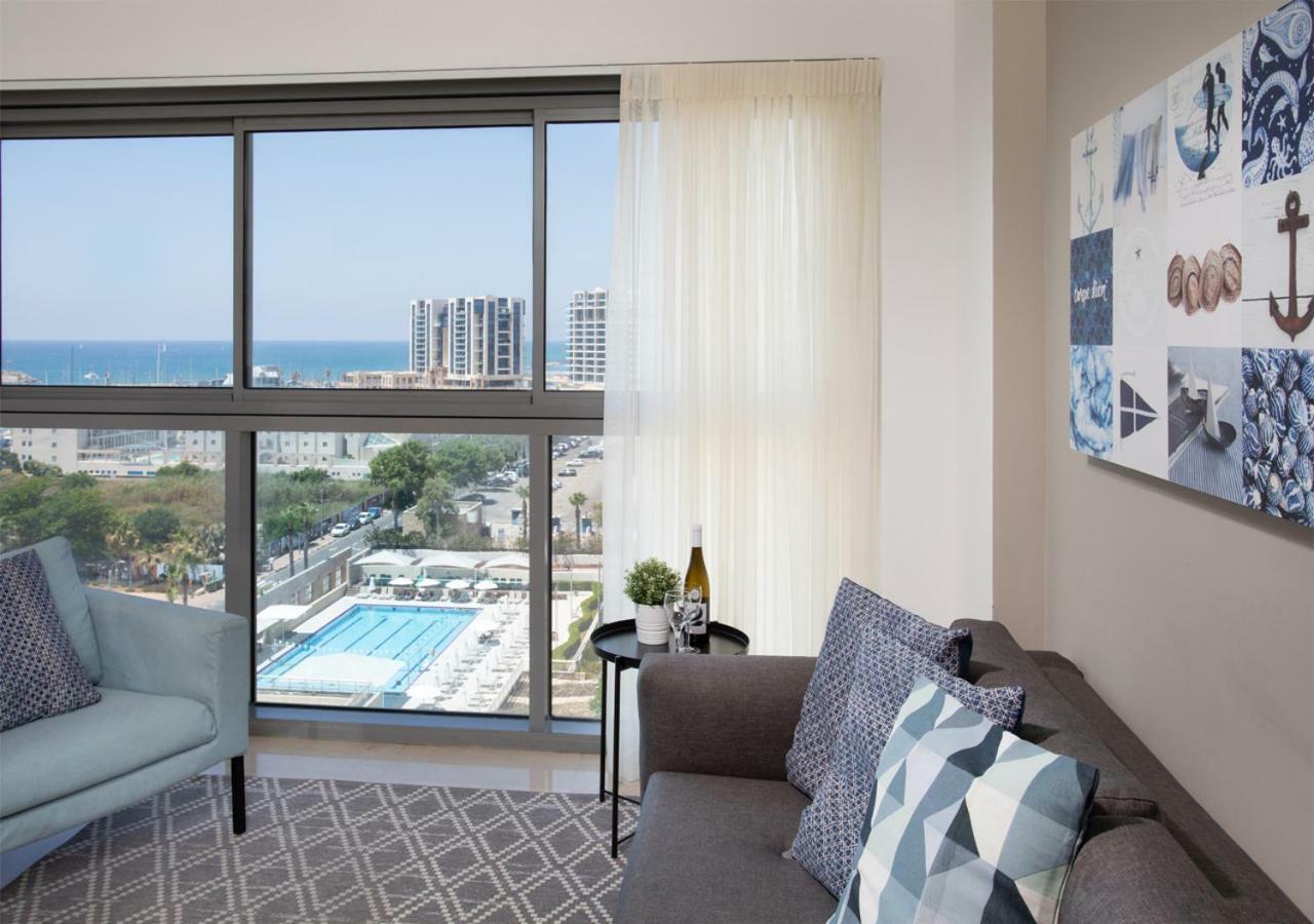 Aparthotel Okeanos On The Beach Herzliya Exterior photo